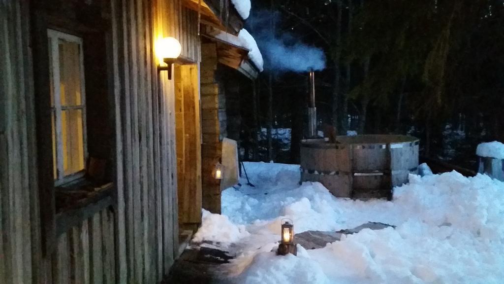 Tuhannen Tarinan Talo Kannuskoski Exterior foto