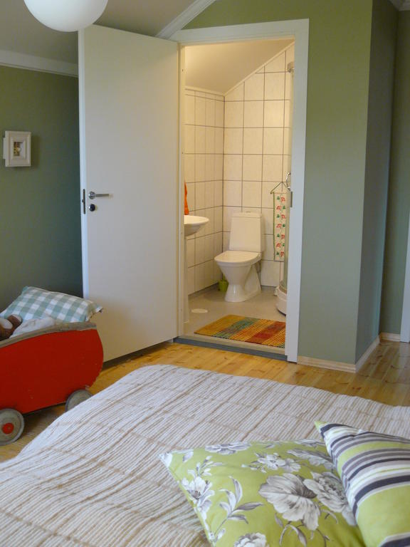 Tuhannen Tarinan Talo Kannuskoski Habitación foto